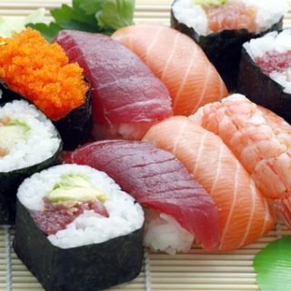 sushi-354628__340-320x320-4999993