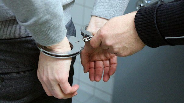 handcuffs-2102488__340-5735519