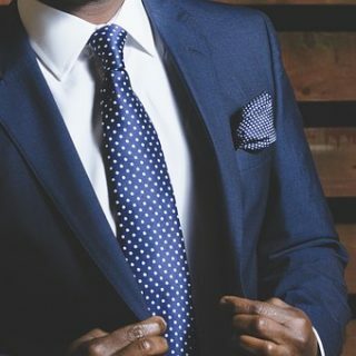 business-suit-690048__340-320x320-2048523
